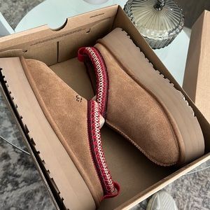 Womens UGG suede Tazz Slipper